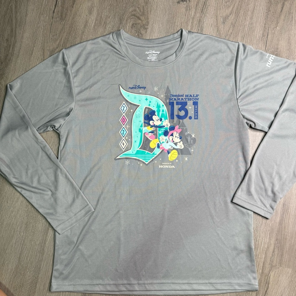 RunDisney 2024 Disneyland Half Marathon Men’s M Medium Long Sleeve Shirt 13.1